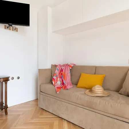 - Posizione Unica Nella Piazza Principale Apartamento