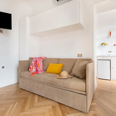 - Posizione Unica Nella Piazza Principale Apartamento *